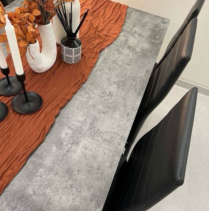 للبيع طاوله سفره رخامي مع الكراسي