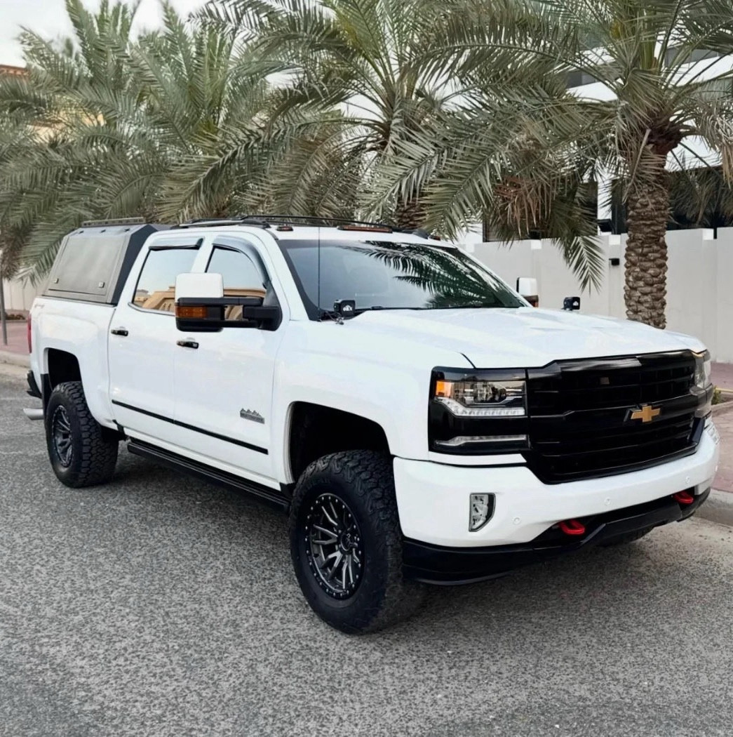 للبيع وانيت سلفرادو هاي كنتري موديل 2017 أعلى فئة وارد قطر