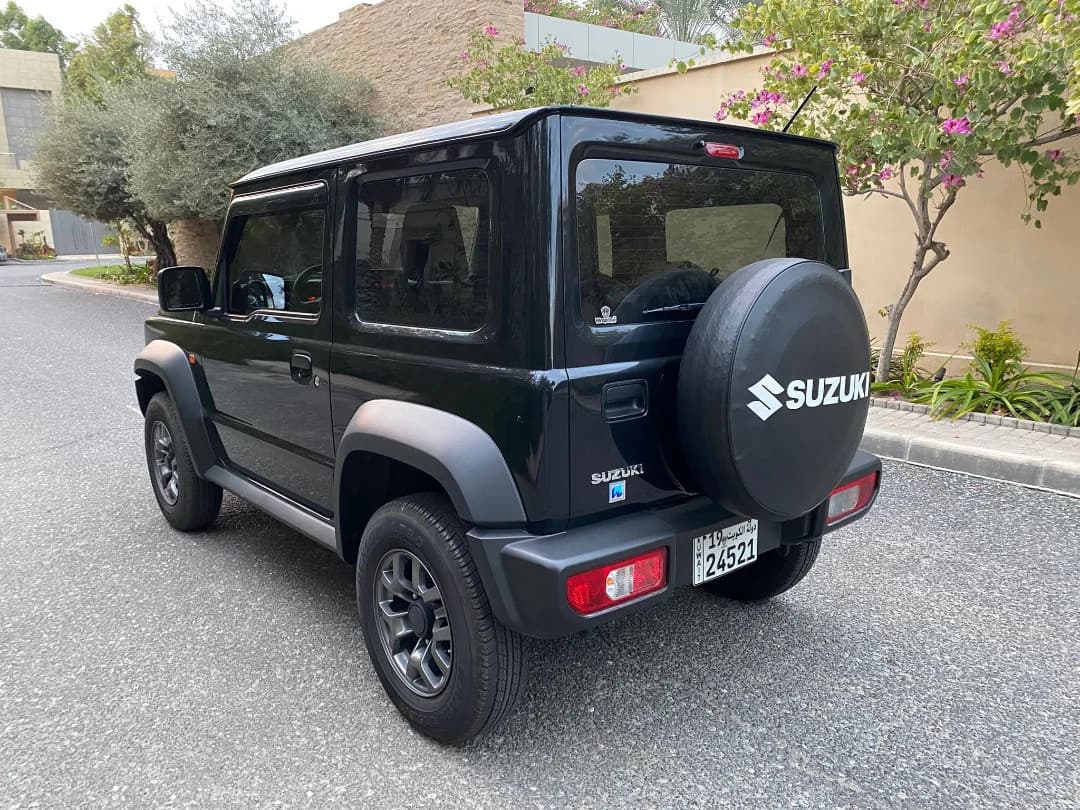 للبيع سوزوكي جيمني وارد الوكالة موديل 2021 thumbnail 5