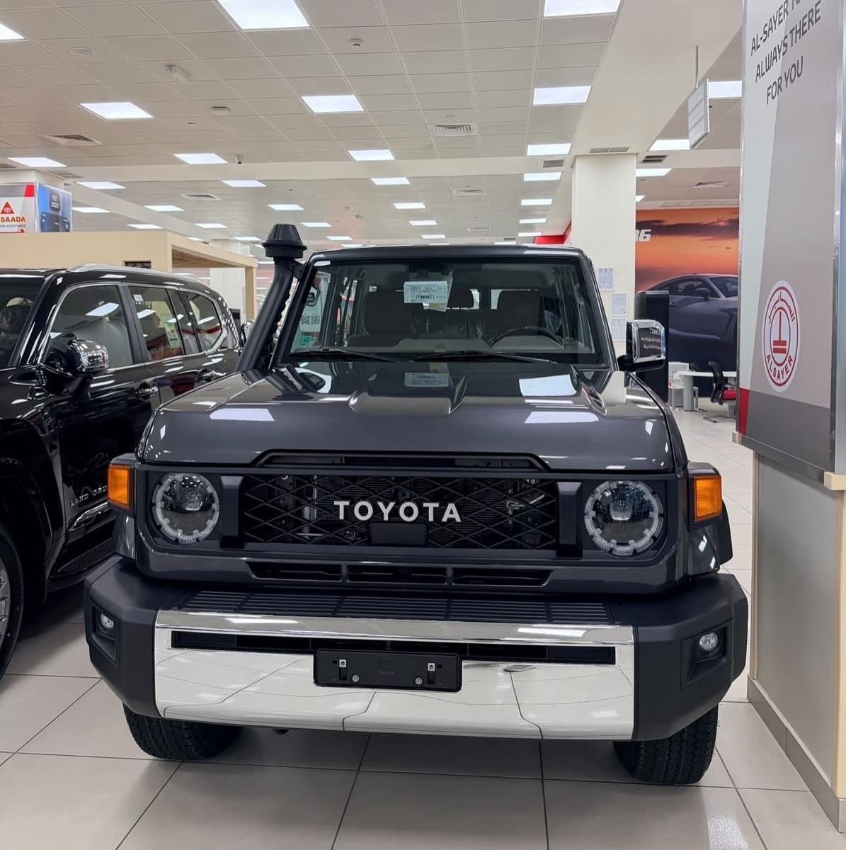 LAND CRUISER lc76 4WD V6 thumbnail 1