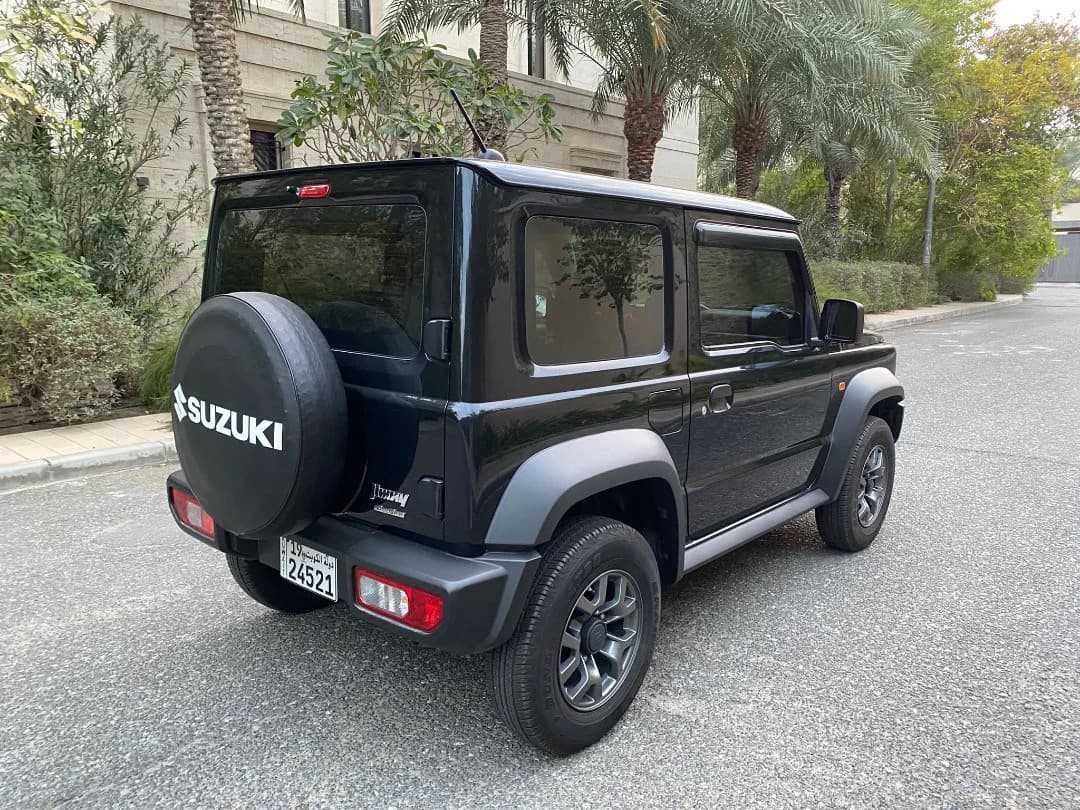 للبيع سوزوكي جيمني وارد الوكالة موديل 2021 thumbnail 4