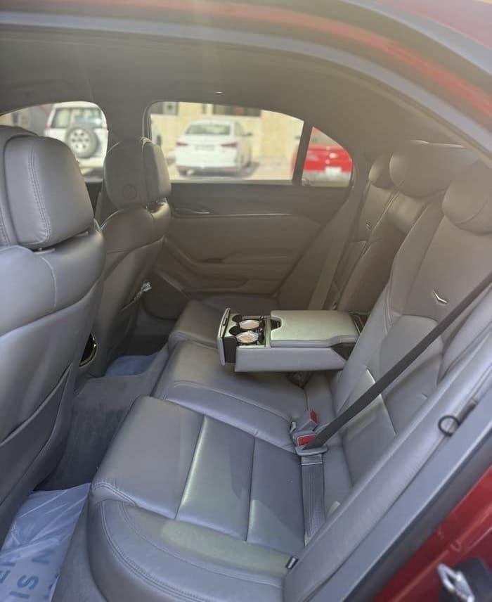 للبيع كاديلك CTS سبورت 2.0 تيربو اقتصاديه وارد وكاله الغانم thumbnail 13