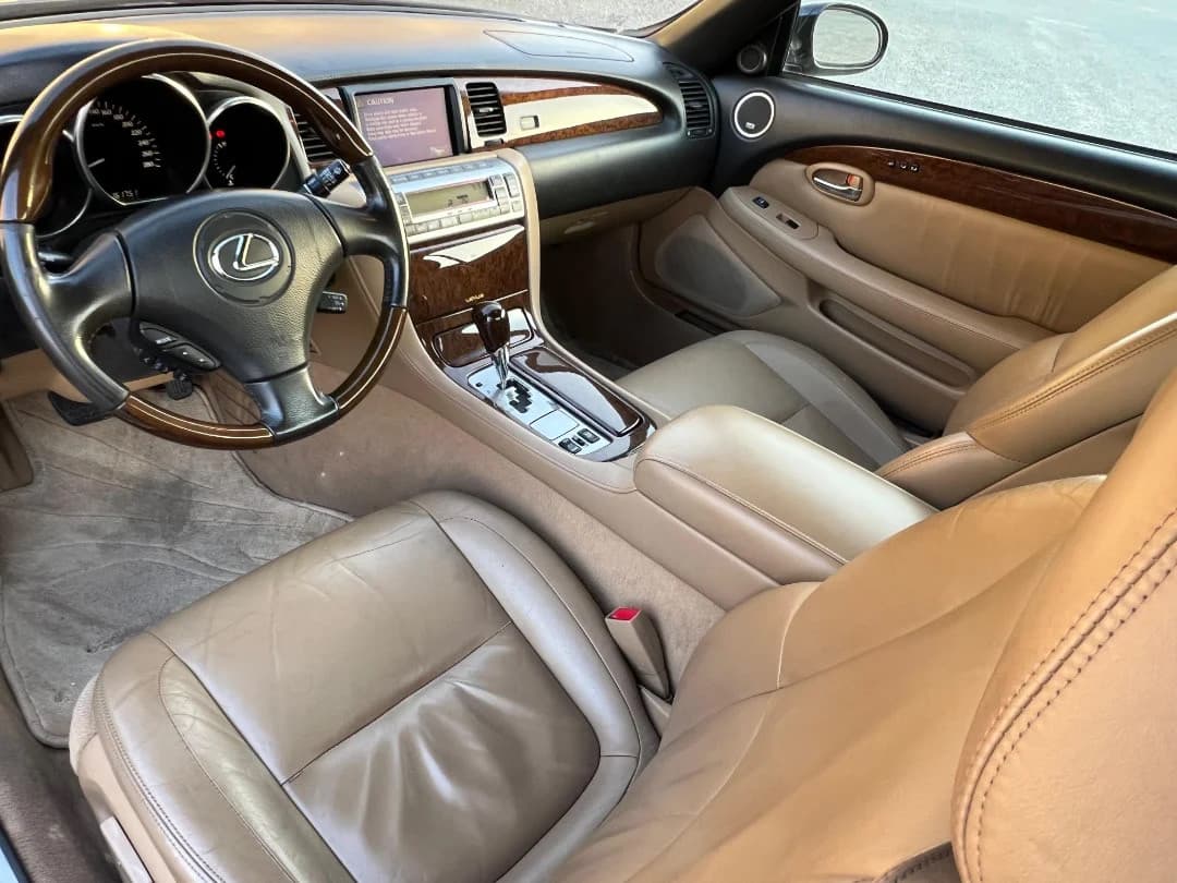للبيع لكزس SC430 كشف مكينة V8 حجم 4.3 موديل 2006 thumbnail 10