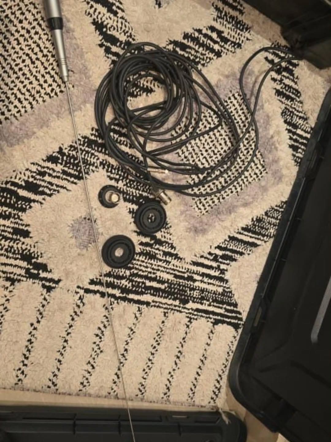 للبيع لاسلكلي TYT متنقل من كاموفلاج مع كامل أغراضه thumbnail 6