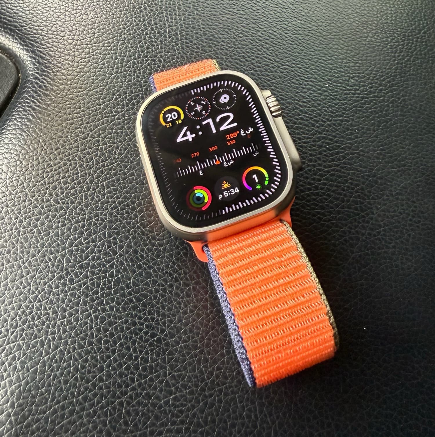 للبيع ساعة أبل ألترا تيتانيوم الجيل الأول 49mm نظيفة جداً thumbnail 1