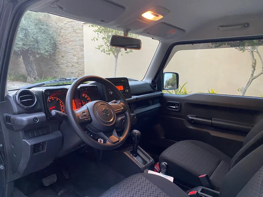 للبيع سوزوكي جيمني وارد الوكالة موديل 2021 thumbnail 6